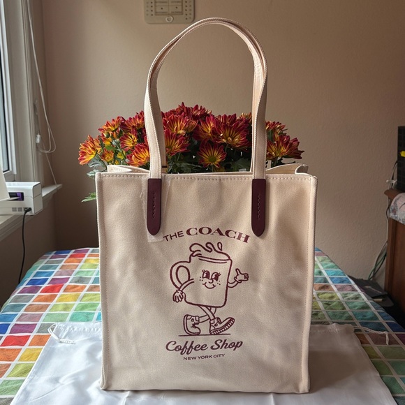 ☕️🍩☕️ THE COACH COFFEE SHOP TOTE ☕️🍩☕️ NWT ☕️🍩☕️ - Picture 3 of 16